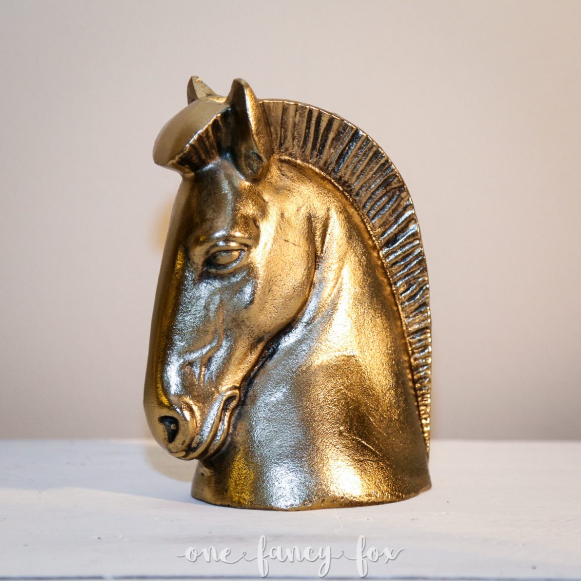 Pferdekopf Vase gold ausleihen bei Dekoverleih